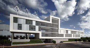 la imagen muestra la escuela de diseno y arquitectura del ITESM en queretaro, mexico